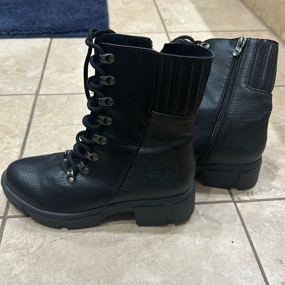 Blowfish boot w/fur liner